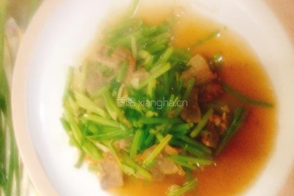 咸肉炒芹菜
