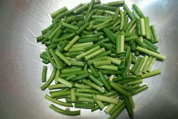 蒜苔炒火腿的做法图解3