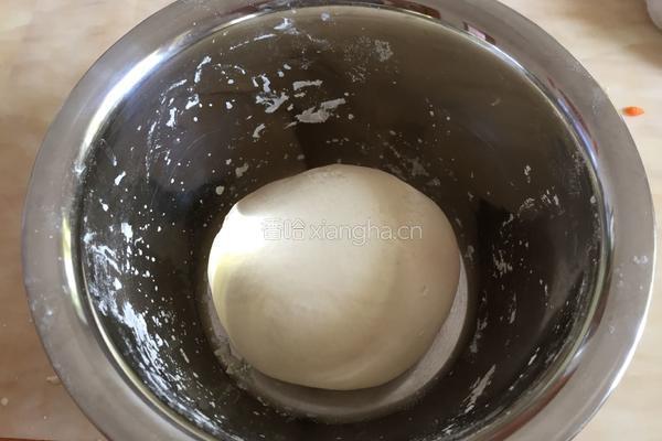 饺子皮的做法图解1