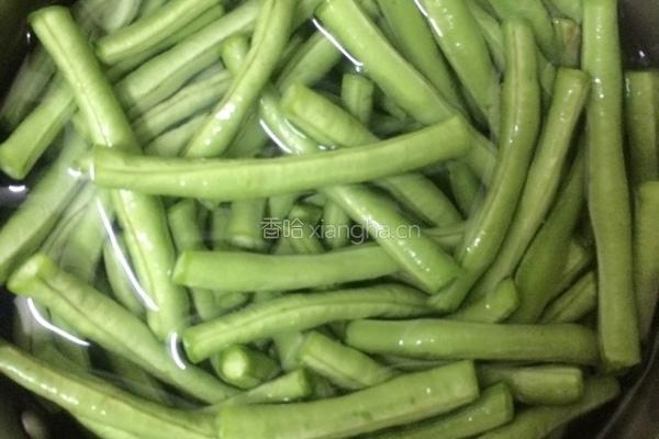 四季豆炒牛肉的做法图解4