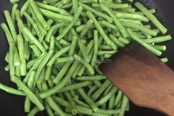 四季豆炒牛肉的做法图解5