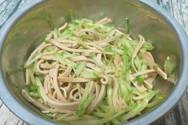 黄瓜拌豆片的做法图解5