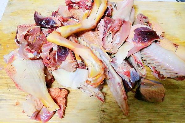蒲菜飞鸭汤的做法图解1