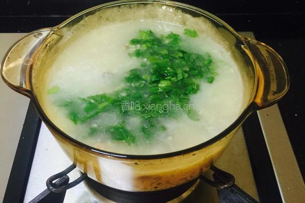香菇芹菜虾仁小米粥的做法图解6