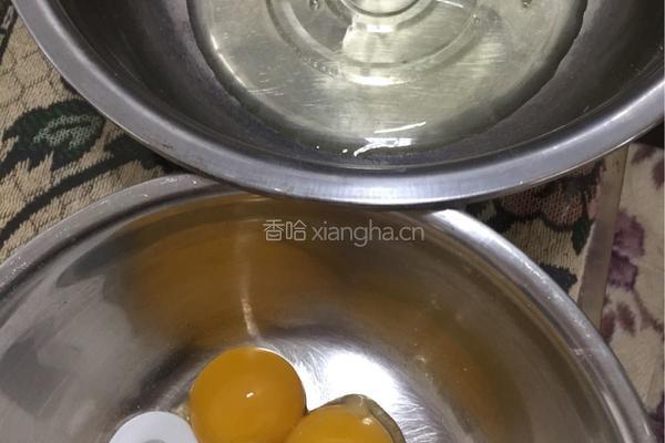 戚风蛋糕的做法图解8