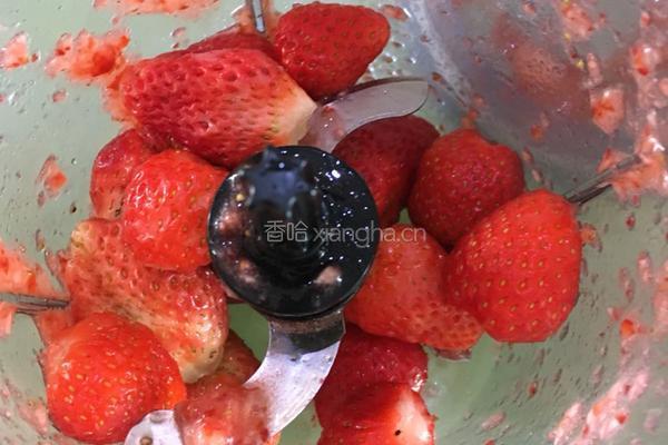草莓酒的做法图解3