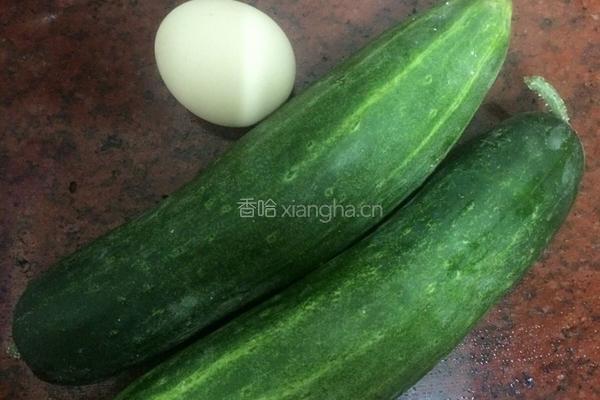 黄瓜炒蛋的做法图解1
