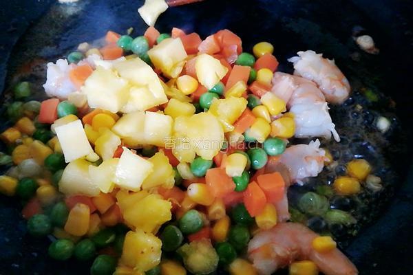 南洋菠萝船炒饭的做法图解8