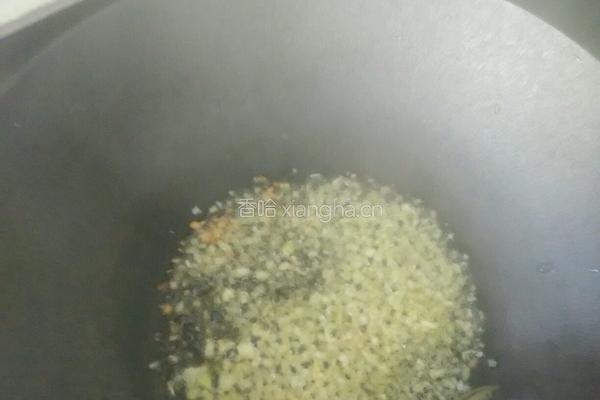 豆芽炒粉条的做法图解3