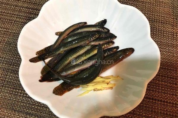 泥鳅豆腐汤的做法图解1