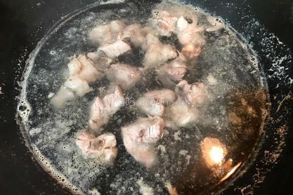 木瓜排骨汤的做法图解1