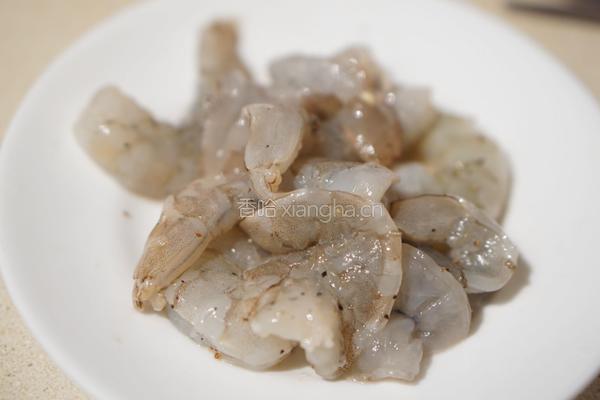 鲜虾牛油果沙拉的做法图解3