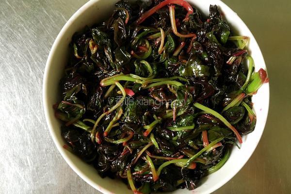 蒜粒炒红苋菜的做法图解4