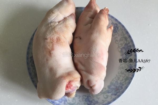 卤猪手的做法图解1