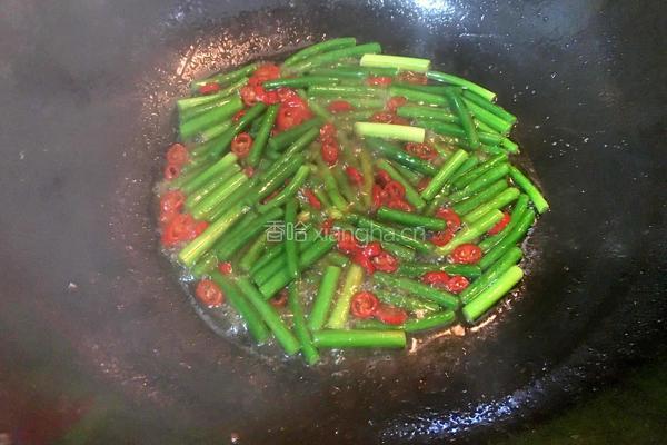 蒜苗炒肉的做法图解5