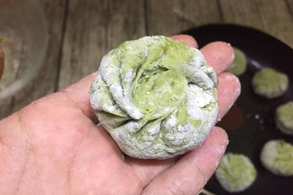 翡翠牛肉生煎包的做法图解9