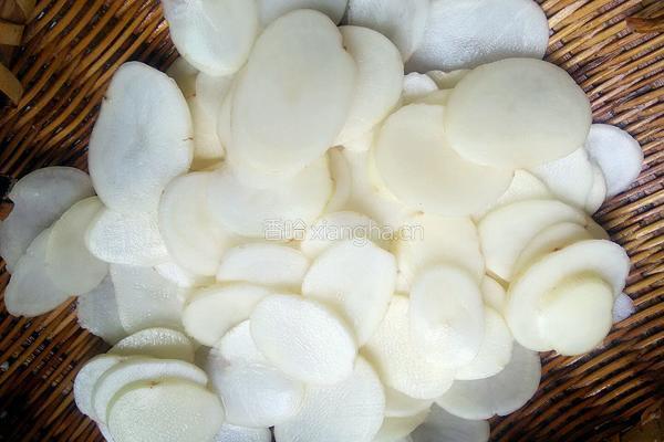 香辣土豆片的做法图解2
