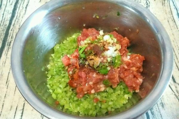 芹菜猪肉馅肉饼的做法图解6