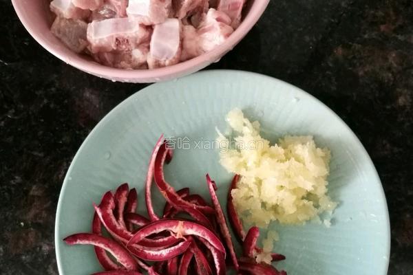 山竹蒸排骨的做法图解1