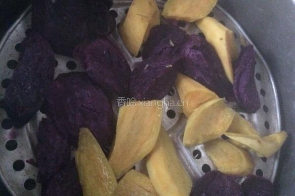 椰香芋圆西米露的做法图解2