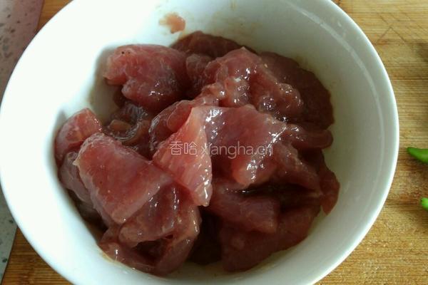 杭椒牛肉的做法图解1