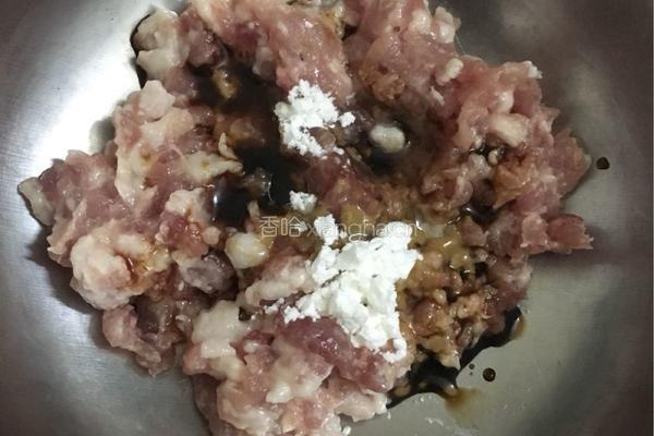 肉末拌菜心的做法图解2