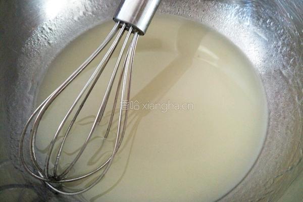 红丝绒漩涡蛋糕的做法图解3