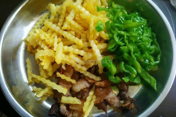五花肉土豆香锅的做法图解8