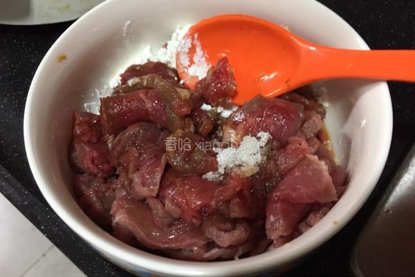 葱爆牛肉的做法图解3