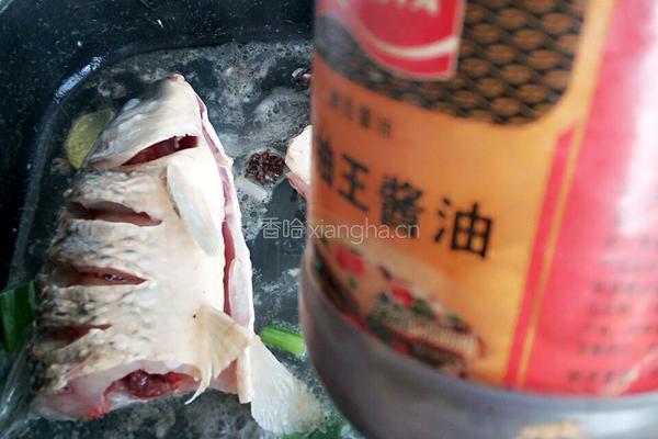 土豆炖鱼的做法图解7