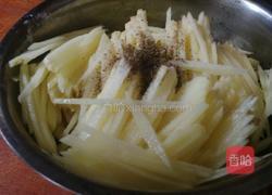 土豆丝饼的做法图解1