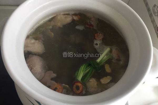 西洋参母鸡汤的做法图解5