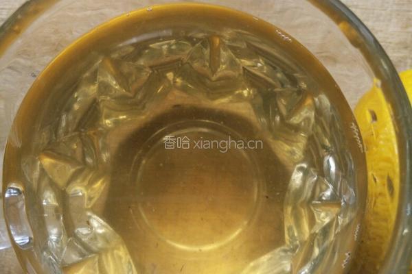 柠檬啤酒的做法图解4