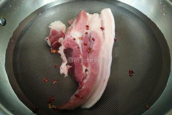 四季豆炖五花肉的做法图解1