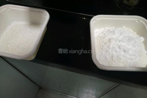 非常详细的酸奶戚风蛋糕八寸自发粉做的的做法图解1
