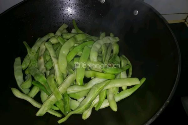 家常炖豆角的做法图解7