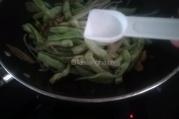 家常炖豆角的做法图解17