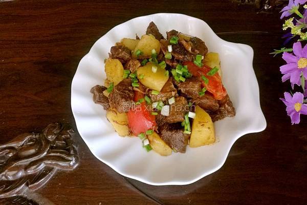 土豆烧牛腩的做法图解5