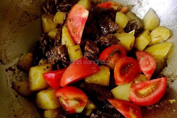 土豆烧牛腩的做法图解4