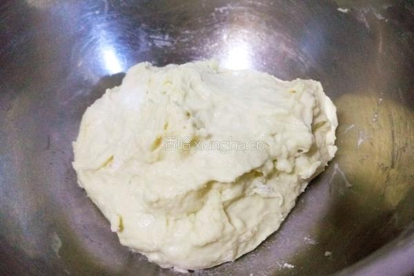 淡奶油奶香蜂蜜吐司（中种法）的做法图解4