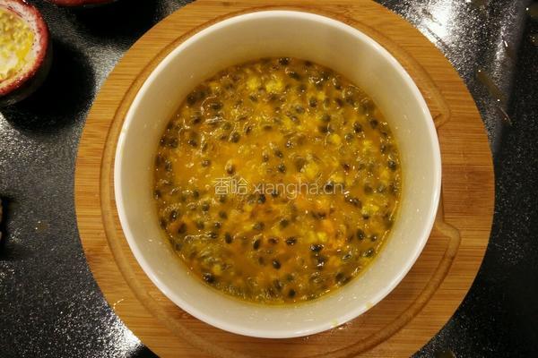 百香果蜜茶的做法图解3
