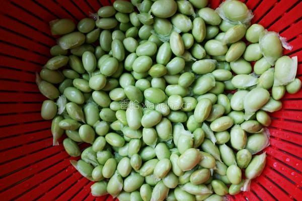 毛豆子炒茭白的做法图解2