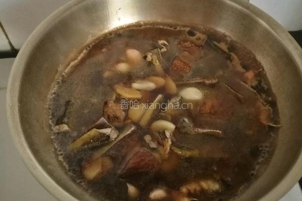 大蒜头烧段鳝的做法图解7