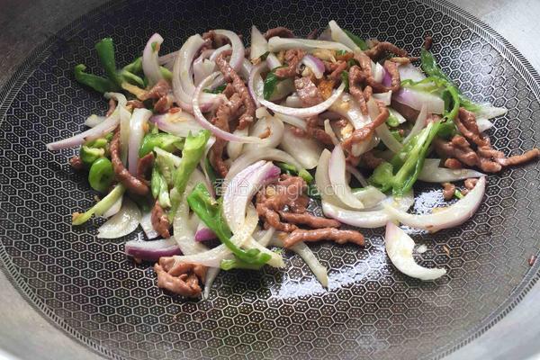 洋葱炒牛肉丝的做法图解7