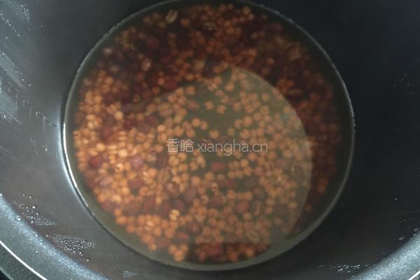 薏米红豆大米饭的做法图解3
