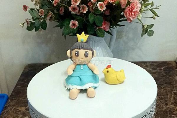 翻糖装饰淡奶油双层蛋糕的做法图解6