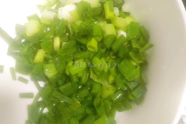 双椒炒萝卜干的做法图解3