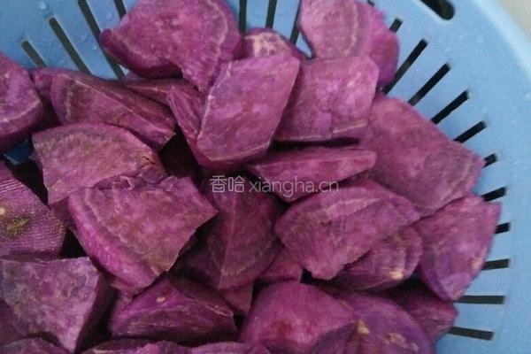 山药紫薯汤的做法图解1