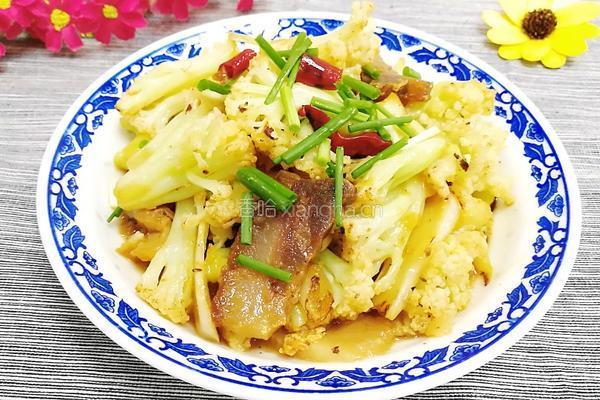 干锅腊肉花菜
