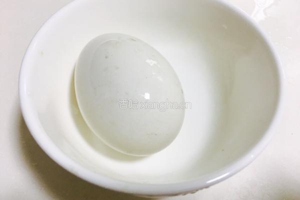 鹅蛋翡翠炒饭的做法图解4